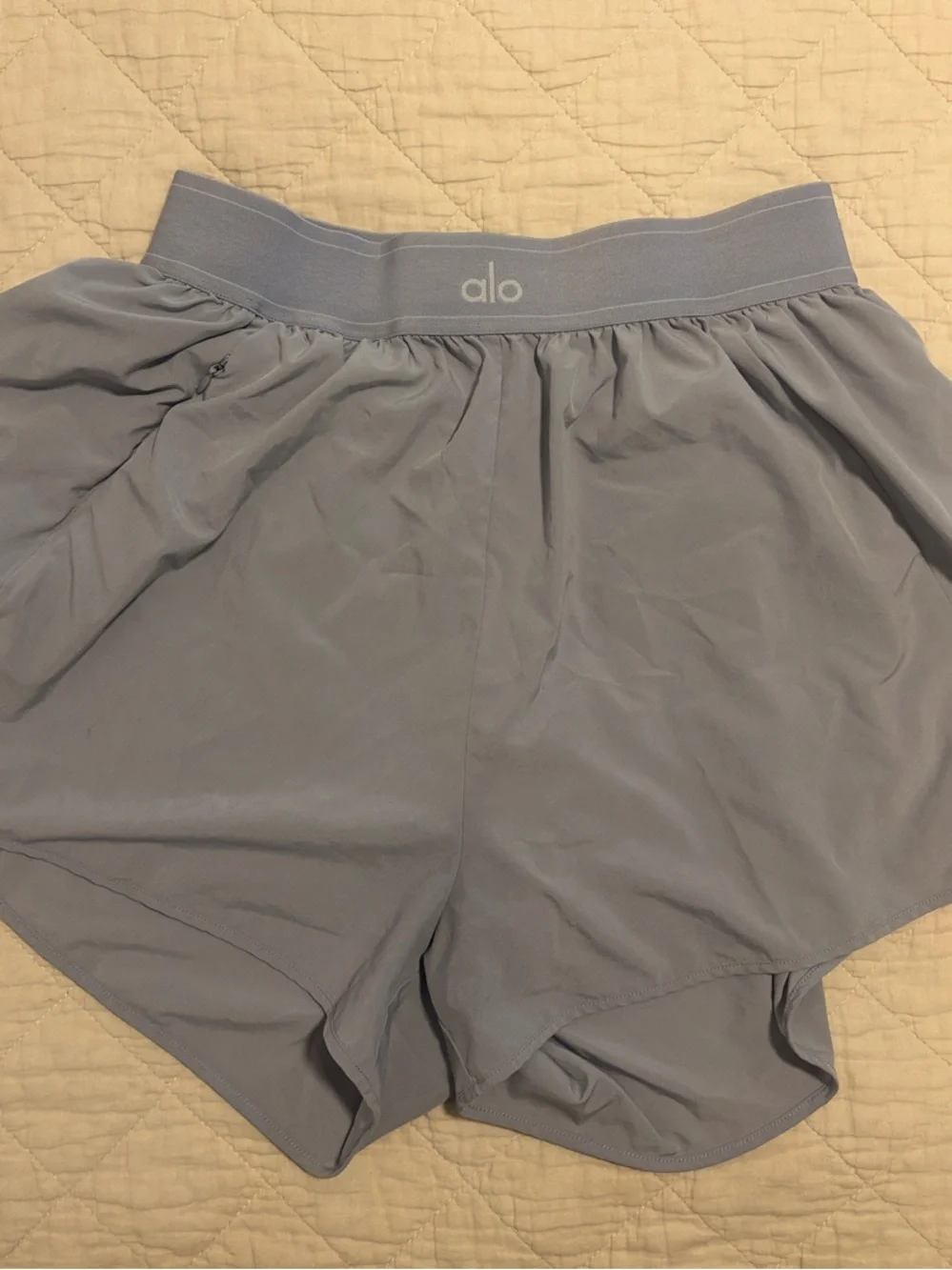 ALO Yoga “Winter Frost” Light Gray/Blue Women's Athletic Shorts